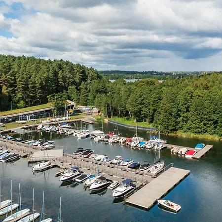 Ukiel Park 10 Przy Jeziorze Ukiel Przy Plazy Miejskiej Parking Fv
